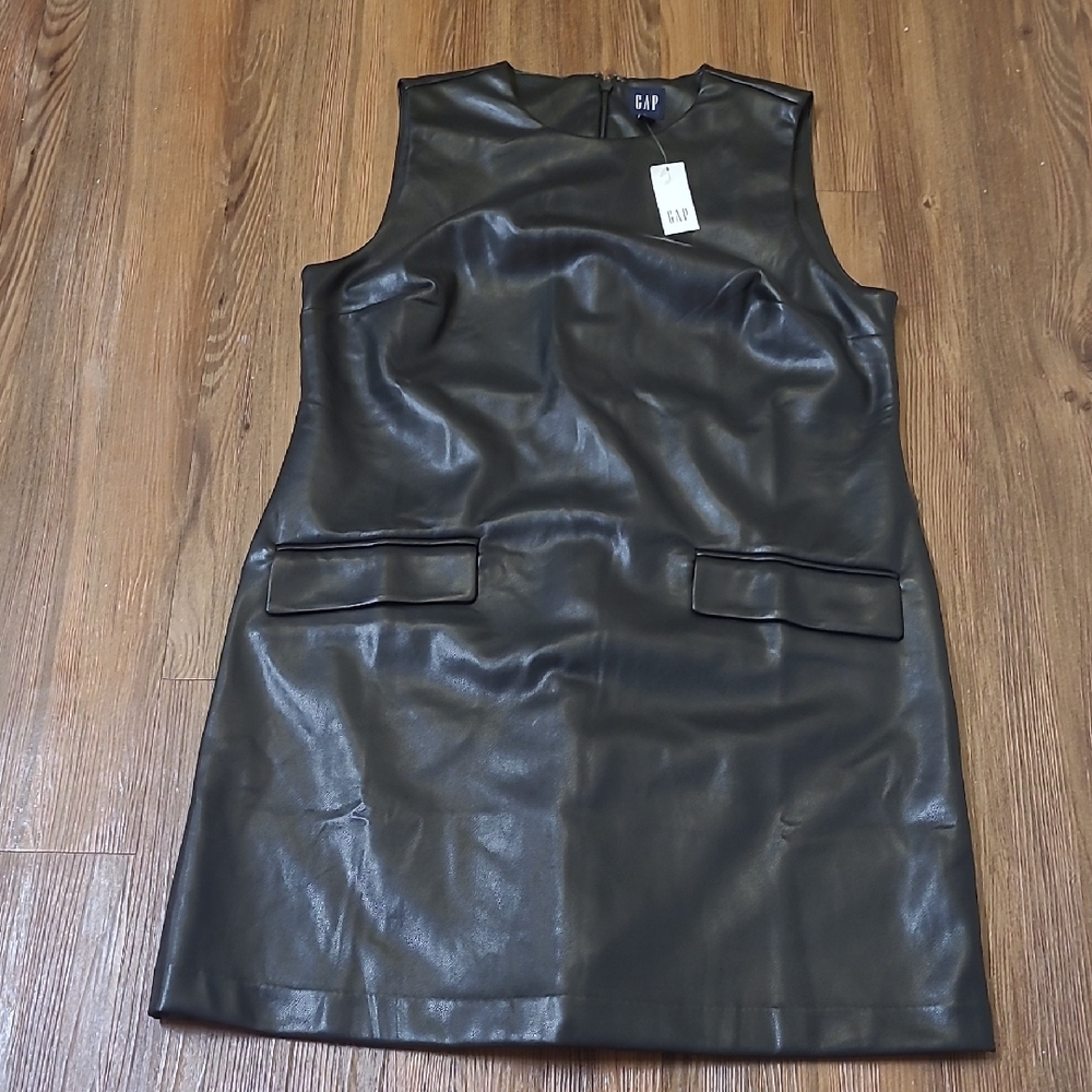 GAP Black Faux Leather Sleeveless‎ Shift Dress with Flap Pockets
